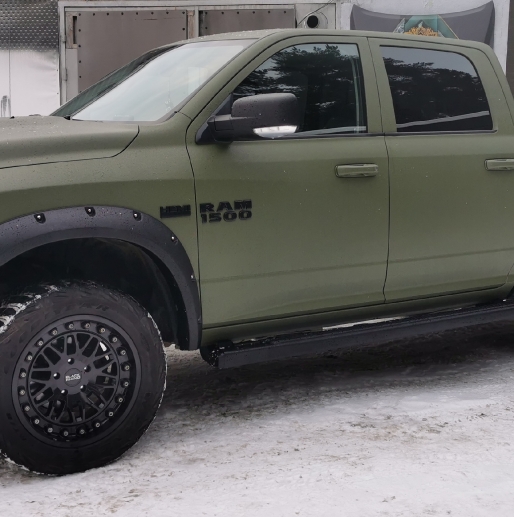 RAM 1500 color army green_3