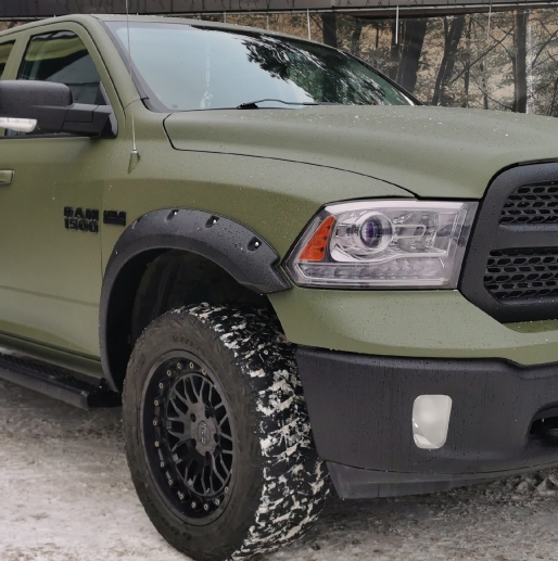 RAM 1500 color army green_5